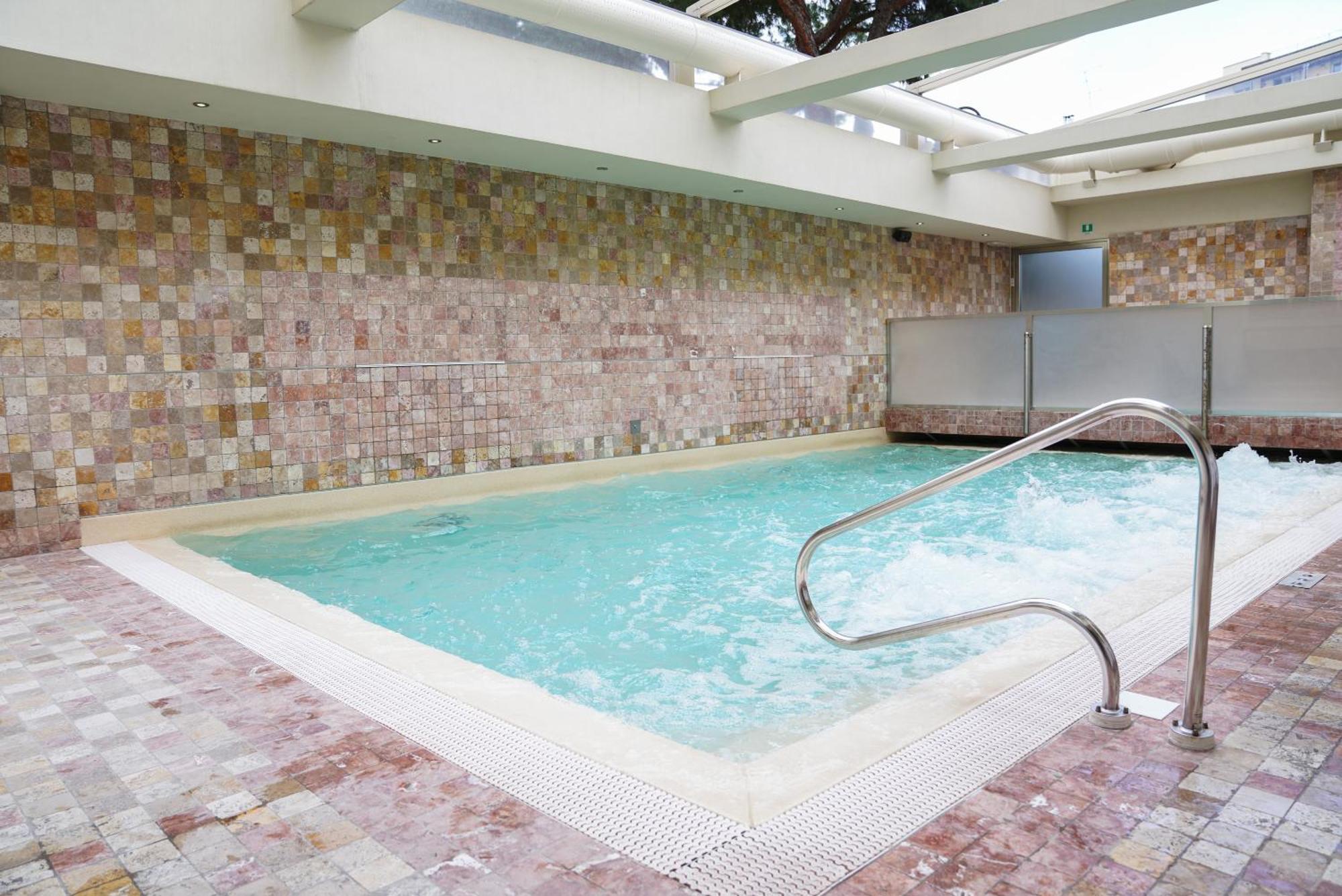 Hotel Grifone Firenze - Urban Pool & Spa Exterior foto